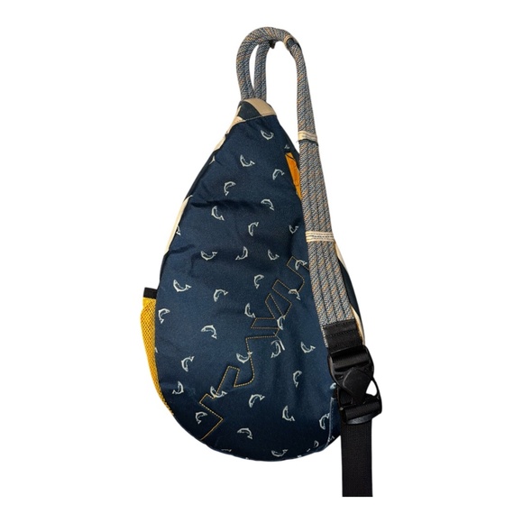 2 Mini Backpacks Rip Curl Rainbow & Kavu Whales - Picture 4 of 5